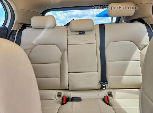 WDCTG4GB9LU022237 2020 MERCEDES-BENZ GLA White Vista de los asientos traseros