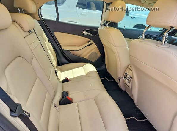 WDCTG4GB9LU022237 2020 MERCEDES-BENZ GLA White Vista interior trasera
