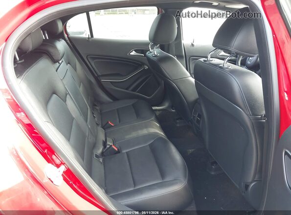 WDCTG4GBXHJ342207 2017 MERCEDES-BENZ GLA 250 Красный Вид наклейки с VIN-кодом