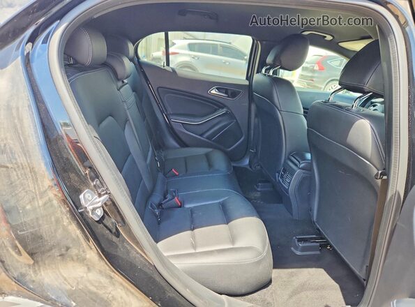 WDCTG4GBXKU008085 2019 MERCEDES-BENZ GLA Black Vista interior trasera