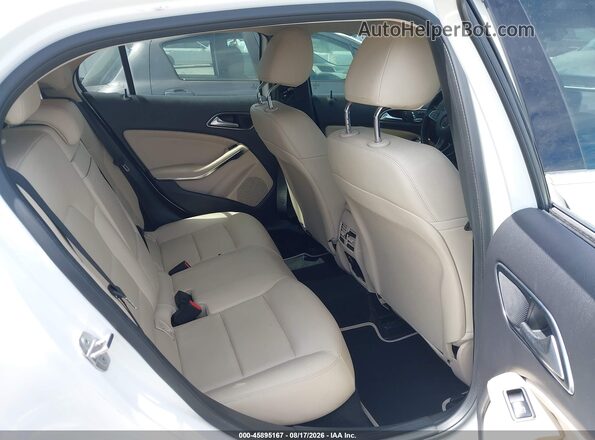 WDCTG4GBXKU012279 2019 MERCEDES-BENZ GLA 250 White VIN կոդի պիտակի տեսք