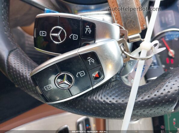 WDD1K6JB3KF080918 2019 MERCEDES-BENZ E-CLASS Beige Dashboard view