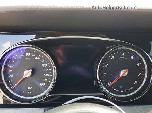 WDD2J5JB8KA012449 2019 MERCEDES-BENZ CLS-CLASS White Instrument cluster view