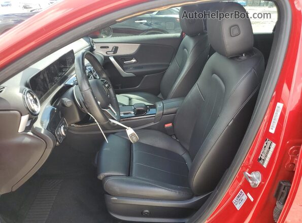 WDD3G4EB0LW039799 2020 MERCEDES-BENZ A Red Widok wnętrza z przodu