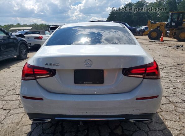 WDD3G4EB1LW038029 2020 MERCEDES-BENZ A White უკანა ხედი