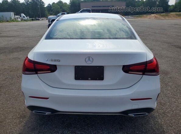 WDD3G4EB3KW005645 2019 MERCEDES-BENZ A White Вид ззаду