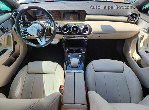 WDD3G4EB3KW021506 2019 MERCEDES-BENZ A Белый Вид панели приборов