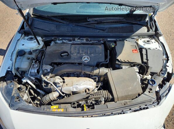 WDD3G4EB3KW021506 2019 MERCEDES-BENZ A Белый Вид задней части салона