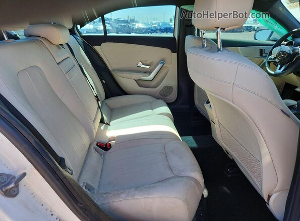 WDD3G4EB3KW021506 2019 MERCEDES-BENZ A Белый Вид задних сидений