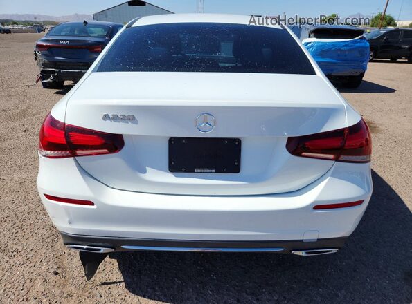 WDD3G4EB3KW021506 2019 MERCEDES-BENZ A Белый Вид сзади