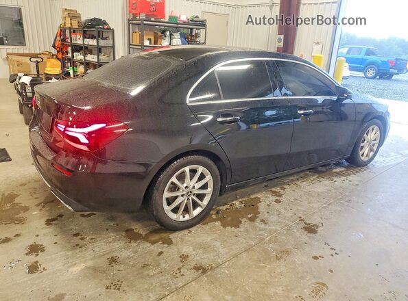 WDD3G4EB4KW001569 2019 MERCEDES-BENZ A Черный Задняя правая четверть