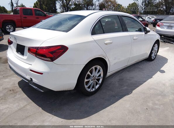 WDD3G4EB4KW013740 2019 MERCEDES-BENZ A 220 Белый Задняя правая четверть