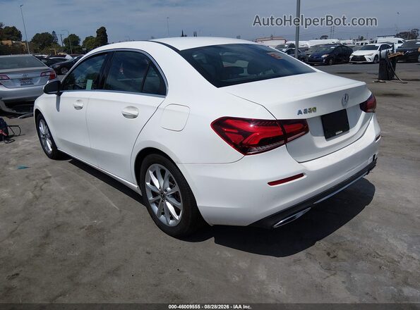 WDD3G4EB4KW013740 2019 MERCEDES-BENZ A 220 Белый Задняя левая четверть