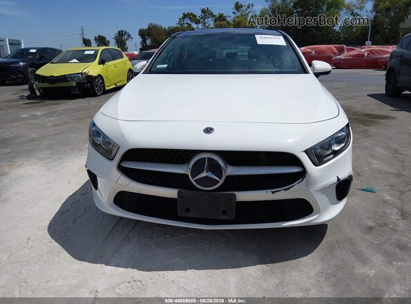 WDD3G4EB4KW013740 2019 MERCEDES-BENZ A 220 Белый Вид спереди