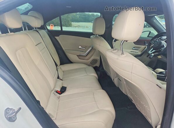 WDD3G4EB4KW035429 2019 MERCEDES-BENZ A Белый Вид задних сидений