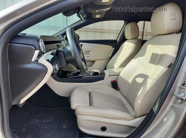 WDD3G4EB4LW038543 2020 MERCEDES-BENZ A Tan Widok wnętrza z przodu