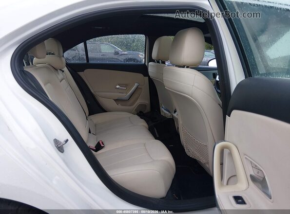 WDD3G4EB6KW028174 2019 MERCEDES-BENZ A 220 White Vista de la etiqueta del VIN