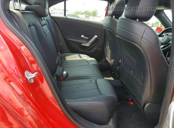 WDD3G4EB8KW013658 2019 MERCEDES-BENZ A Красный Вид задних сидений