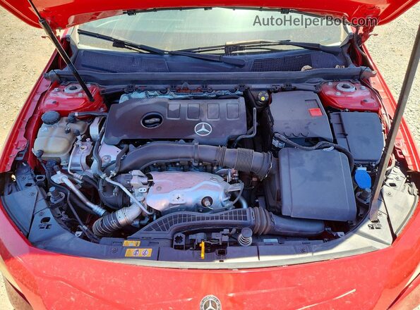 WDD3G4EB8KW018410 2019 MERCEDES-BENZ A Red Vista interior trasera