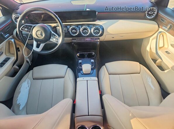 WDD3G4EBXKW017453 2019 MERCEDES-BENZ A Red Dashboard view