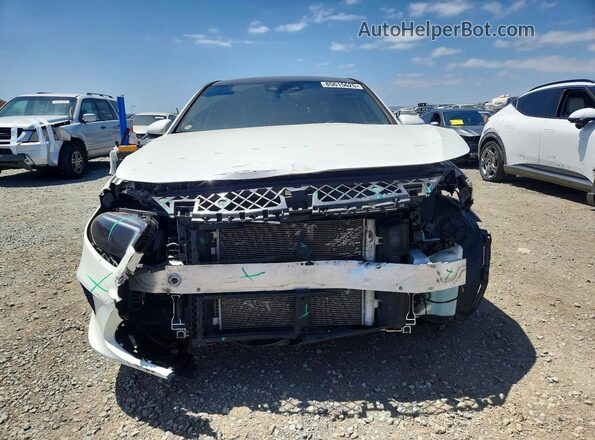 WDD3G4EBXKW021955 2019 MERCEDES-BENZ A White Front view