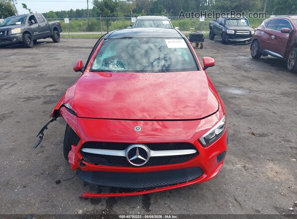 WDD3G4EBXKW023723 2019 MERCEDES-BENZ A 220 Red Widok deski rozdzielczej