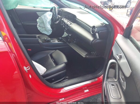WDD3G4EBXKW023723 2019 MERCEDES-BENZ A 220 Red Widok wnętrza z przodu