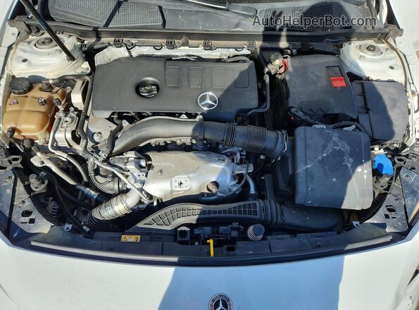 WDD3G4FB0KW018173 2019 MERCEDES-BENZ A White Vista interior trasera