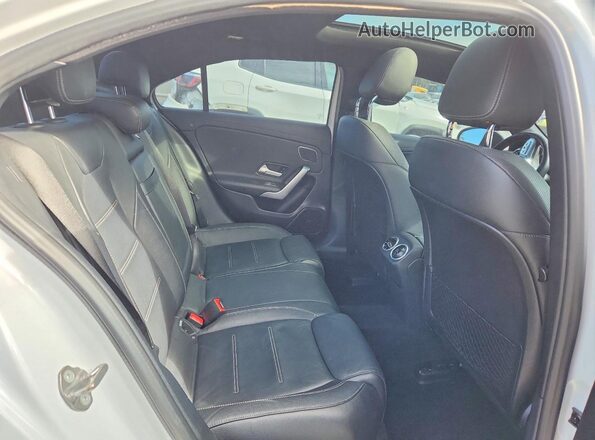 WDD3G4FB0KW018173 2019 MERCEDES-BENZ A White Vista de los asientos traseros