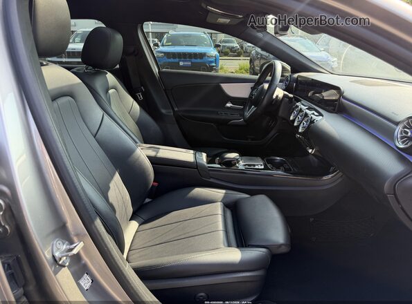 WDD3G4FB0KW024667 2019 MERCEDES-BENZ A Серый Вид салона спереди
