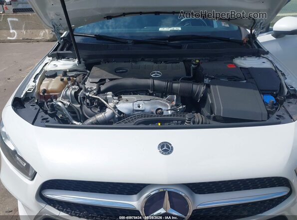 WDD3G4FB2KW020975 2019 MERCEDES-BENZ A 220 White უკანა ხედი