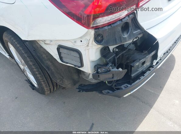 WDD3G4FB2KW020975 2019 MERCEDES-BENZ A 220 White 