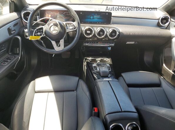 WDD3G4FB2KW028235 2019 MERCEDES-BENZ A Silver Առջևի վահանակի տեսք