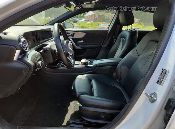 WDD3G4FB4KW023344 2019 MERCEDES-BENZ A-CLASS White Dashboard view