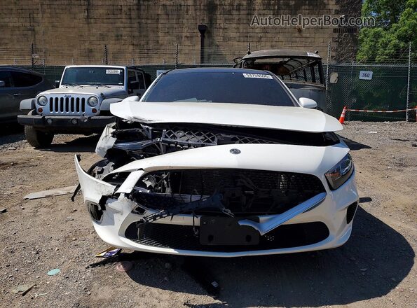 WDD3G4FB8KW030815 2019 MERCEDES-BENZ A Белый Вид спереди