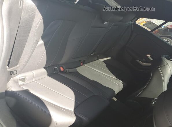 WDD3G4FB8LW039807 2020 MERCEDES-BENZ A White Vista de los asientos traseros