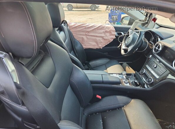 WDDJK6GA7HF043510 2017 MERCEDES-BENZ SL Black Vista de los asientos traseros