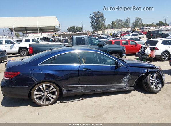 WDDKJ6FB9GF314406 2016 MERCEDES-BENZ E-CLASS Blue Widok wnętrza z tyłu