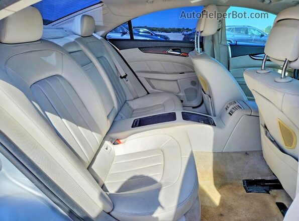 WDDLJ6HB9GA178549 2016 MERCEDES-BENZ CLS-CLASS Silver Vista de los asientos traseros