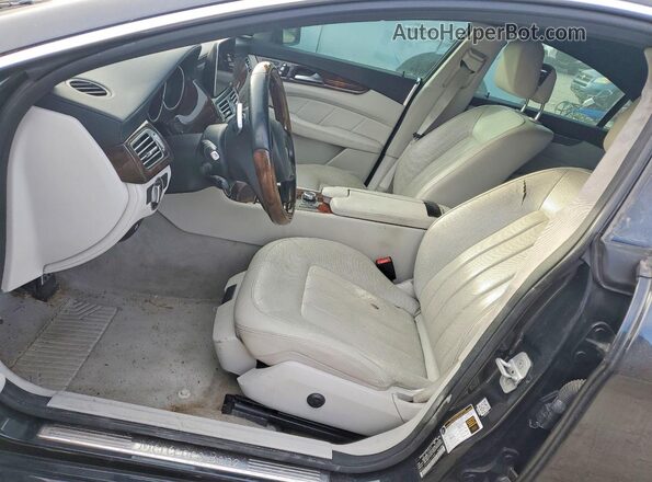 WDDLJ7DBXGA171847 2016 MERCEDES-BENZ CLS-CLASS Черный Вид салона спереди