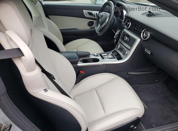 WDDPK3JA5GF118348 2016 MERCEDES-BENZ SLK Silver Vista de los asientos traseros