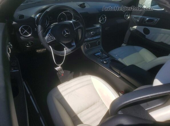 WDDPK3JA7JF148541 2018 MERCEDES-BENZ SLC White წინა პანელის ხედი