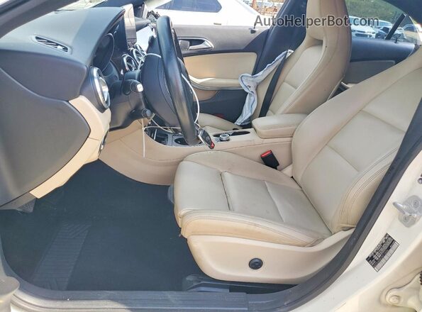 WDDSJ4EB0JN510656 2018 MERCEDES-BENZ CLA-CLASS White Vista interior delantera