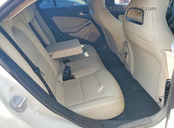 WDDSJ4EB0JN510656 2018 MERCEDES-BENZ CLA-CLASS White Vista de los asientos traseros