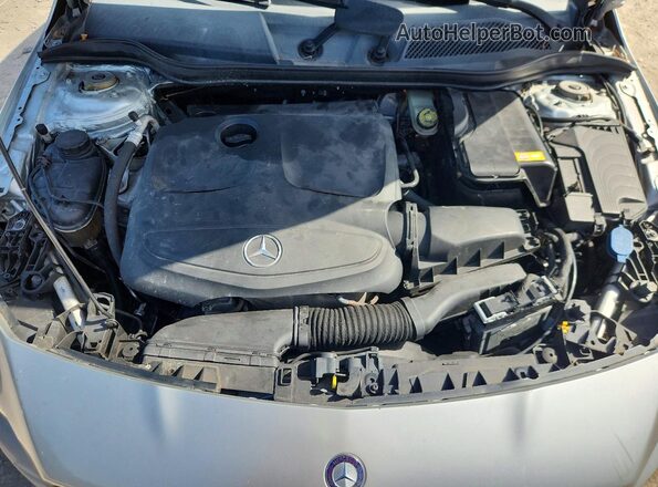 WDDSJ4EB1GN327162 2016 MERCEDES-BENZ CLA-CLASS Silver Widok wnętrza z tyłu