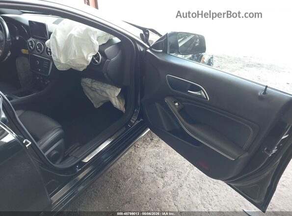 WDDSJ4EB1GN369752 2016 MERCEDES-BENZ CLA 250 Black Widok wnętrza z przodu