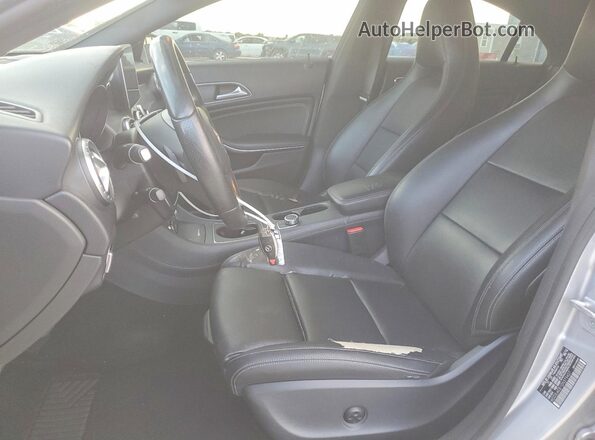 WDDSJ4EB1GN379407 2016 MERCEDES-BENZ CLA-CLASS Silver Widok wnętrza z przodu