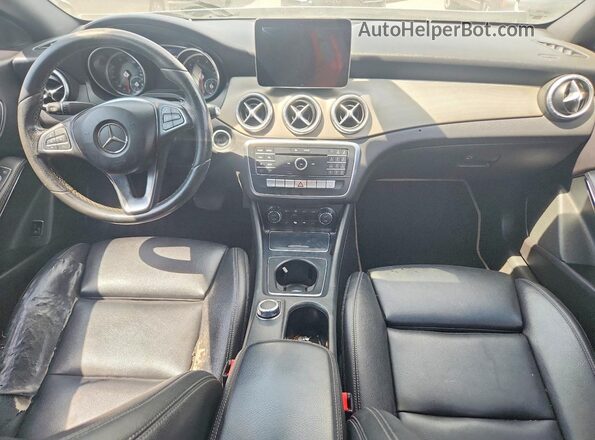 WDDSJ4EB1JN544699 2018 MERCEDES-BENZ CLA-CLASS Серебряный Вид панели приборов