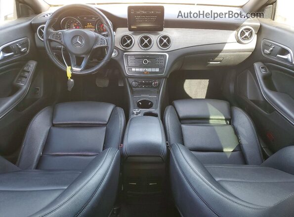 WDDSJ4EB1JN577685 2018 MERCEDES-BENZ CLA-CLASS White Dashboard view