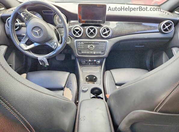 WDDSJ4EB2GN392179 2016 MERCEDES-BENZ CLA-CLASS Black Vista del salpicadero